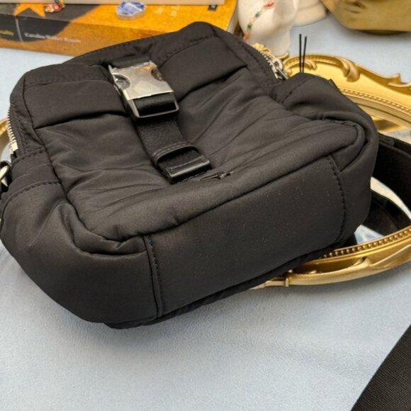 🆕 AMI PARIS 🧿 NWOT Black Ami de Coeur Crossbody Pocket Pouch - Picture 15 of 16